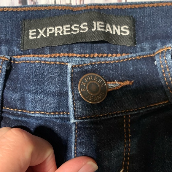 Express jeans. Skinny Mia mid rise. Size 2R. - Picture 3 of 8
